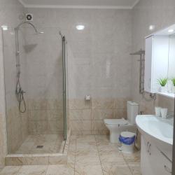 2-комнатные апартаменты улучшенные Краснодарский край, Краснодар, дачное некоммерческое товарищество Новознаменский, Центральная ул., 20