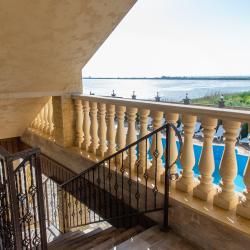Фото Отель ЧеховЪ Береговое