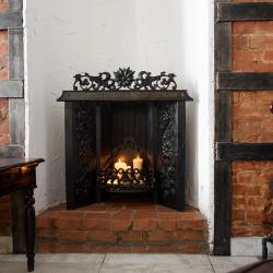 Фото Отель Brick Walls (Брик Уоллс)