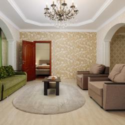 3-комнатные апартаменты люкс Цветочная 35 с 1 двуспальной кроватью