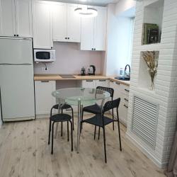 Фото Отель Квартира с дизайнерским ремонтом возле парка Машиностроителей