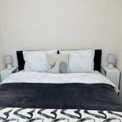 Фото Апартаменты на улице Ивана Алексеева, 8