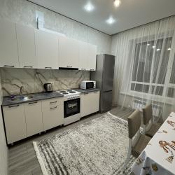 Фото Апартаменты на проспекте Туран 34А