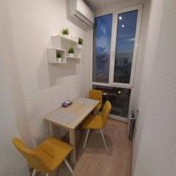 Фото Уютные апартаменты на улице Прапорщика Комарова 58