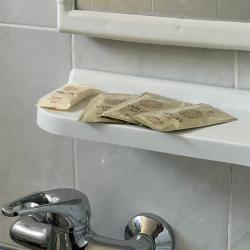 Номер стандарт с 1 односпальной и 1 двуспальной кроватью