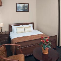 Номер стандарт с 1 двуспальной кроватью