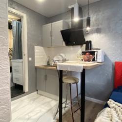 Фото Отель На квартире на улице Курчатова 25/1