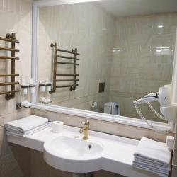 Номер люкс свадебный с 1 двуспальной кроватью