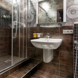 Улучшенный номер с двуспальной кроватью и видом на город