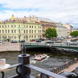 Люкс с балконом и джакузи