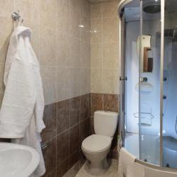 Номер полулюкс с 1 двуспальной кроватью