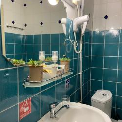 Номер люкс с 1 двуспальной кроватью и диваном