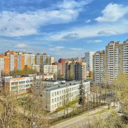 1-комнатные апартаменты улучшенные Апартаменты у Метро с Бесплатной Парковкой и Всеми Удобствами