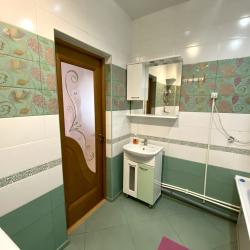 2-комнатные апартаменты стандарт 2-к. кв. ул. Токмакова 36 №42