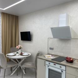 Фото Отель K_Apartments (К_Апартментс) на улице Гризодубовой 1 (2)