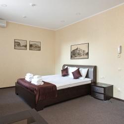 Номер стандарт с 1 двуспальной кроватью (с завтраком)