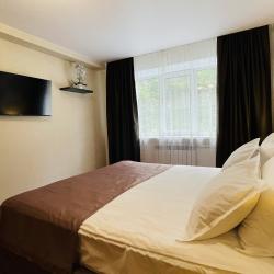 Номер люкс с 1 двуспальной кроватью