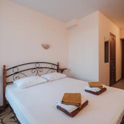 Номер стандарт с 1 двуспальной кроватью