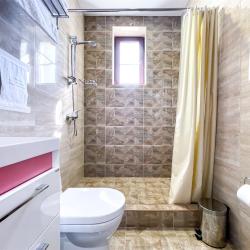 Номер стандарт Плюс без балкона с 1 двуспальной и 1 односпальной кроватью (Корпус Андорра)