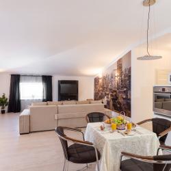 Фото Апартаменты SunVille (Санвиль) на улице Бутлерова