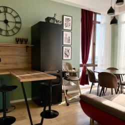 Фото Апартаменты на улице Меридианная 1