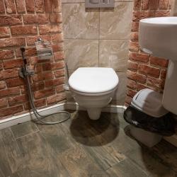 Номер стандарт улучшенный с 1 двуспальной кроватью (мансарда)