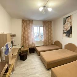 Кровать в 6-местном общем номере