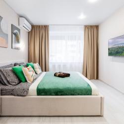 Фото Апартаменты на улице Николая Баженова 2а