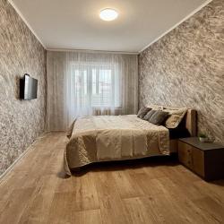 Фото Апартаменты на улице Есенина 7