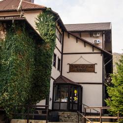 Фото Отель Альпийский двор