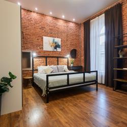 Фото Отель FlatStay Мойки 82| Трёшка у Исаакиевского собора в стиле Лофт, с просторной гостиной и 2-м ярусом