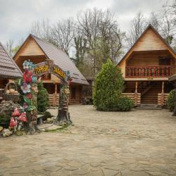 4-местный номер стандарт (мансарда) в домике у бассейна