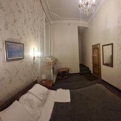 Комната эконом с 1 двуспальной кроватью (без окна)