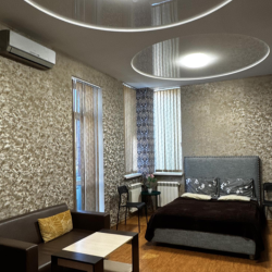 1-комнатные апартаменты студия город Омск, улица Масленикова, дом 82 (квартира студия 30 кв.м)