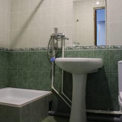 Номер стандарт с 1 двуспальной кроватью (с завтраком)