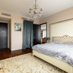 3-к апартамент 302 м²