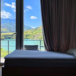 Номер стандарт улучшенный с 1 двуспальной кроватью (2 этаж)