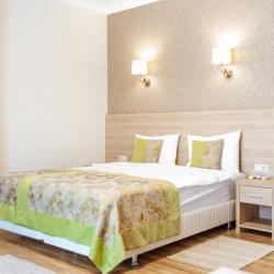 Фото Апартаменты на улице Школьная 36