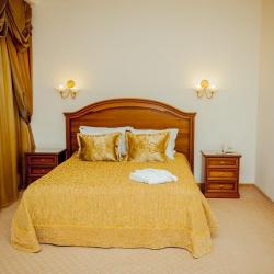 Номер стандарт улучшенный с 1 двуспальной кроватью