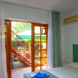 Комната полулюкс с 1 двуспальной кроватью