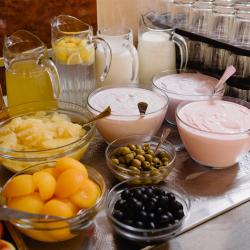 Фото Отель Family Pride Inn (Фэмили Прайд Инн)