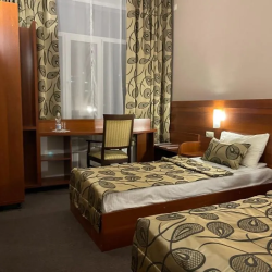 2-комнатный номер комфорт с 2 односпальными и 1 двуспальной кроватью