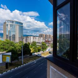 Фото Отель LetoApart (ЛетоАпарт) на улице Лейтенанта Шмидта 17-10