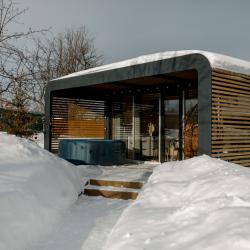 Дом у яблони