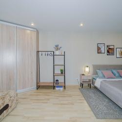 Фото Уютные апартаменты на улице Челюскинцев 27