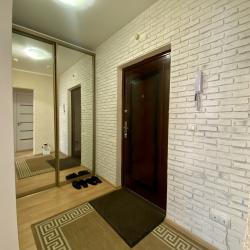 Фото Апартаменты на улице Николая Зелинского