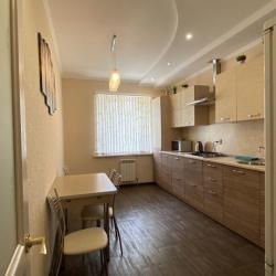 Фото Апартаменты на улице Островского 58