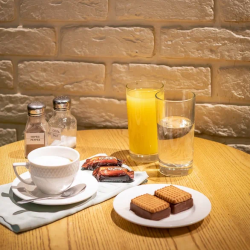 Фото Отель KamInn (КамИнн)