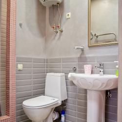 Комната полулюкс с 1 двуспальной кроватью