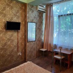 Комната эконом с 1 односпальной и 1 двуспальной кроватью